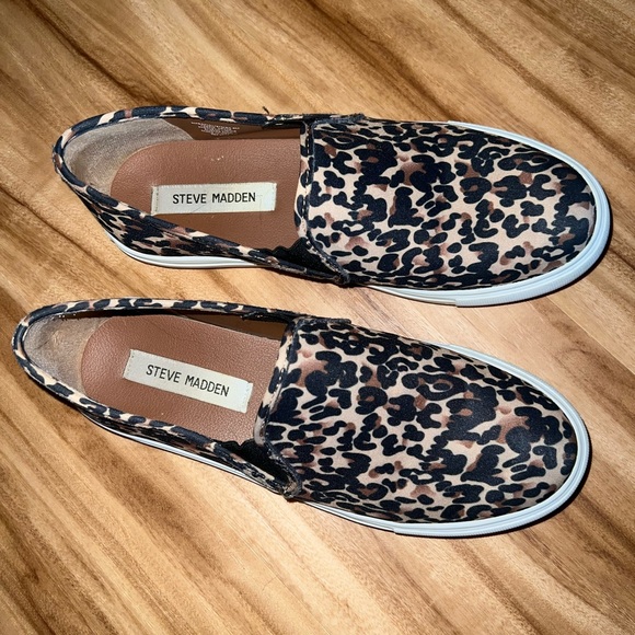 Steve Madden Cheetah slides - Picture 2 of 5